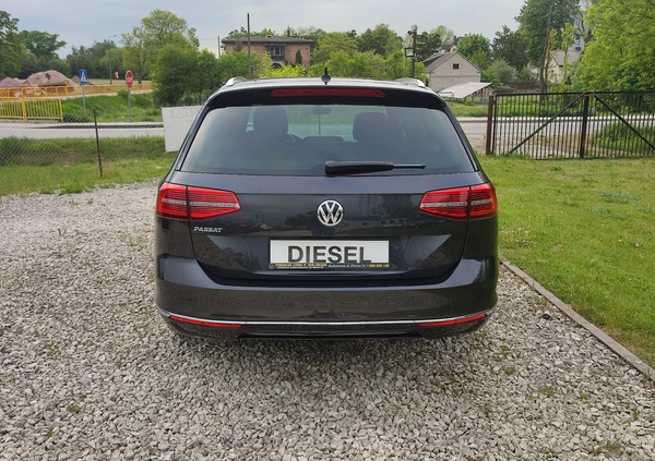 Volkswagen Passat cena 73900 przebieg: 178000, rok produkcji 2018 z Pabianice małe 277